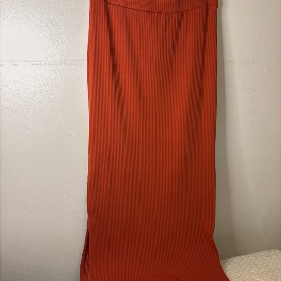 Old Navy Dresses & Skirts - Old Navy Ribbed Maxi Skirt in Rust Orange